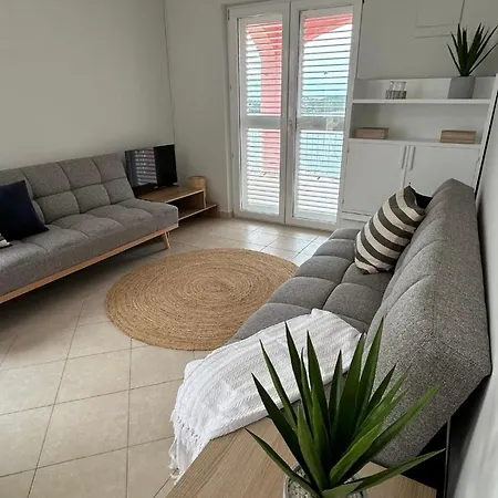 Seaspray Apartment Tisno